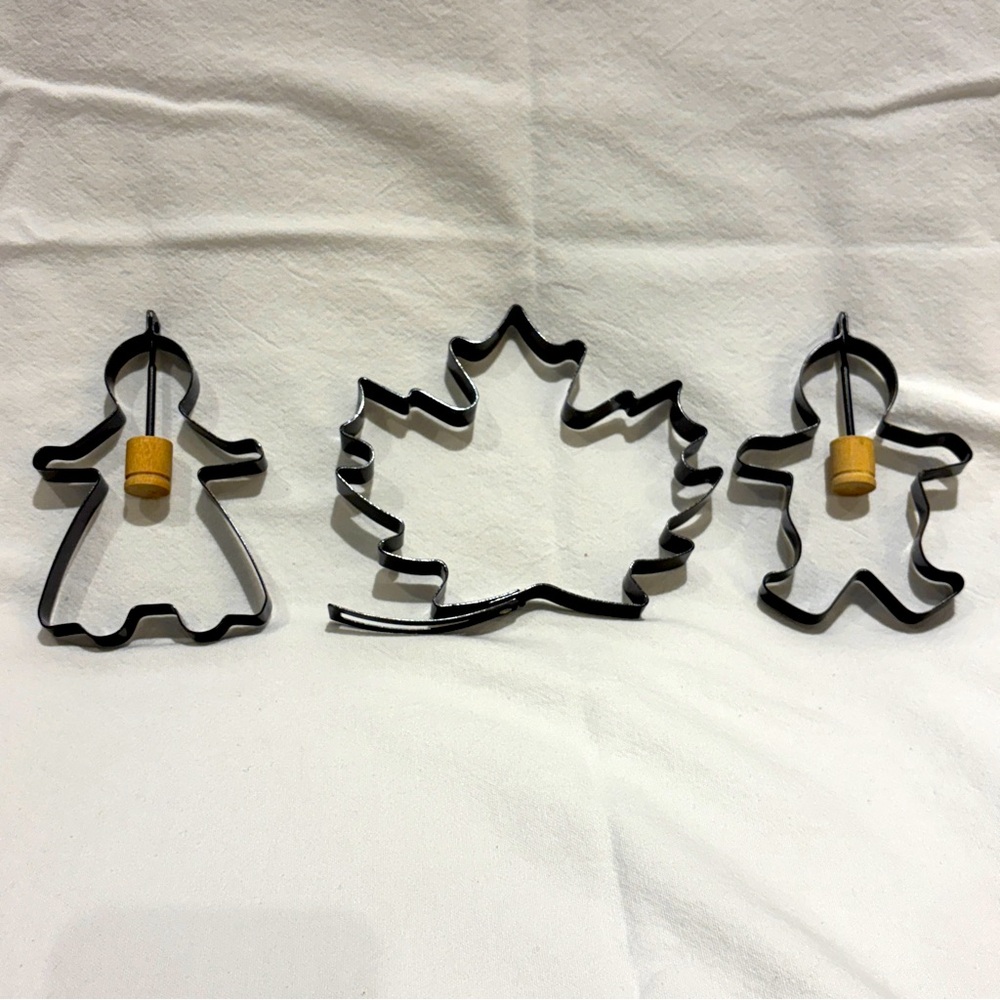 Metal Pancake / Egg Molds w Angel & Gingerbread Man, Williams Sonoma Maple Leaf